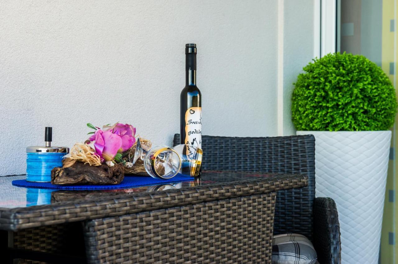 Apartments Nino Podstrana Ngoại thất bức ảnh