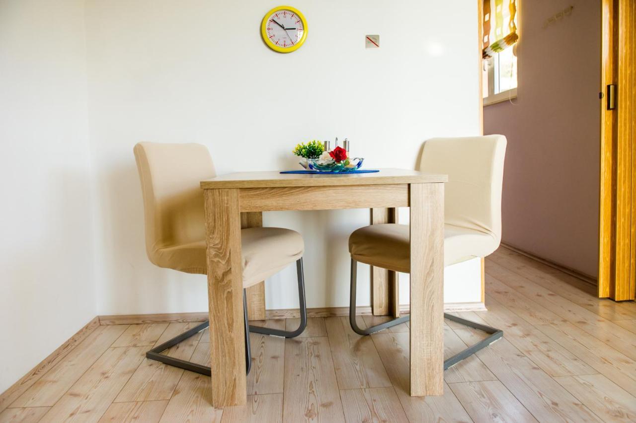 Apartments Nino Podstrana Ngoại thất bức ảnh