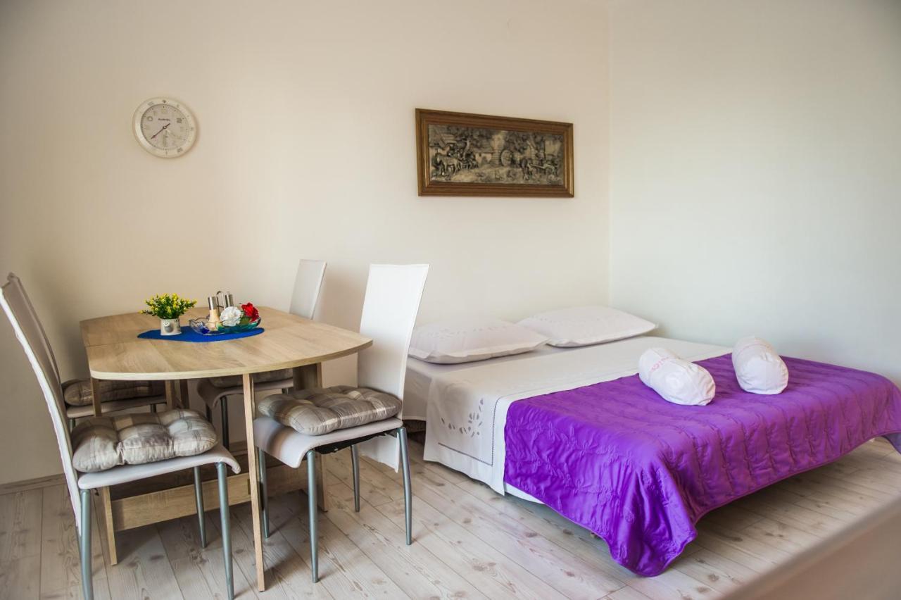 Apartments Nino Podstrana Ngoại thất bức ảnh