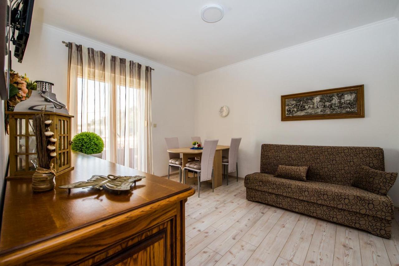 Apartments Nino Podstrana Ngoại thất bức ảnh