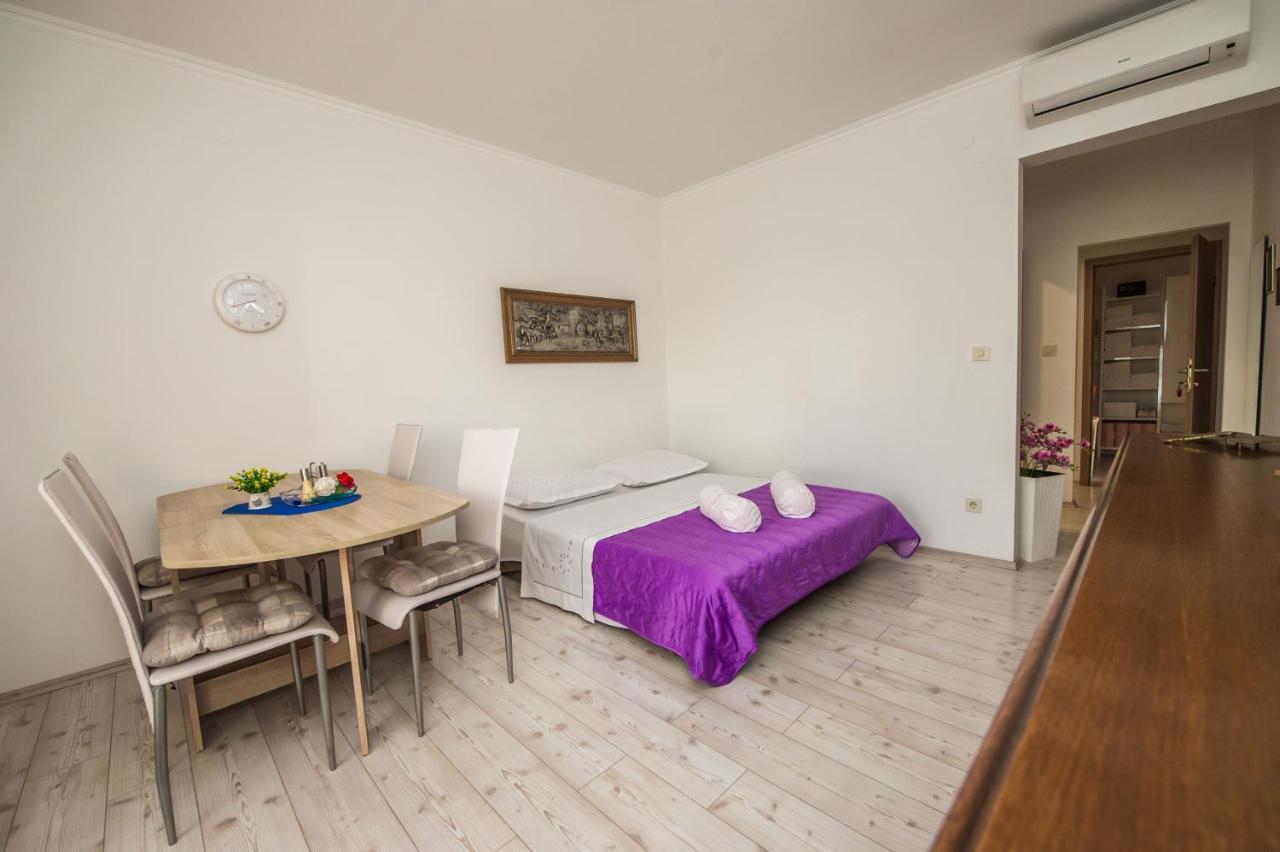 Apartments Nino Podstrana Ngoại thất bức ảnh