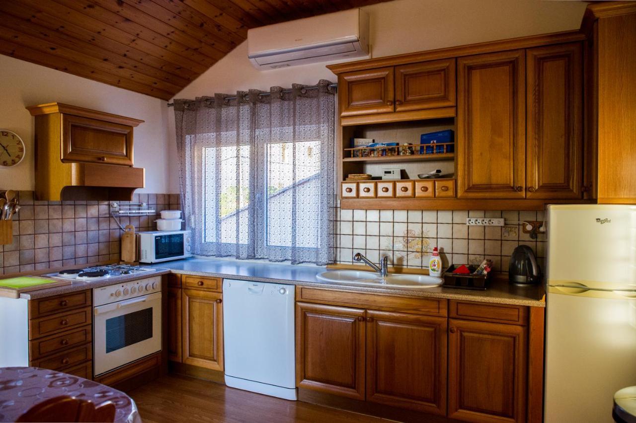 Apartments Nino Podstrana Ngoại thất bức ảnh